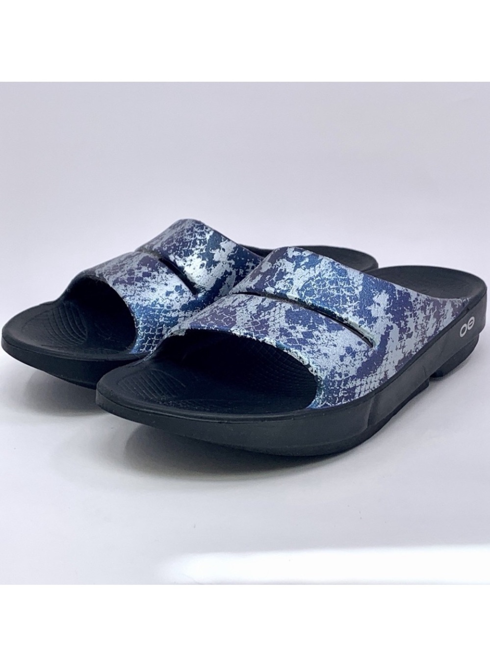 OOFOS OOahh Luxe Slide Sandals Snakeskin Comfort Recovery Size 7 - Picture 2 of 5